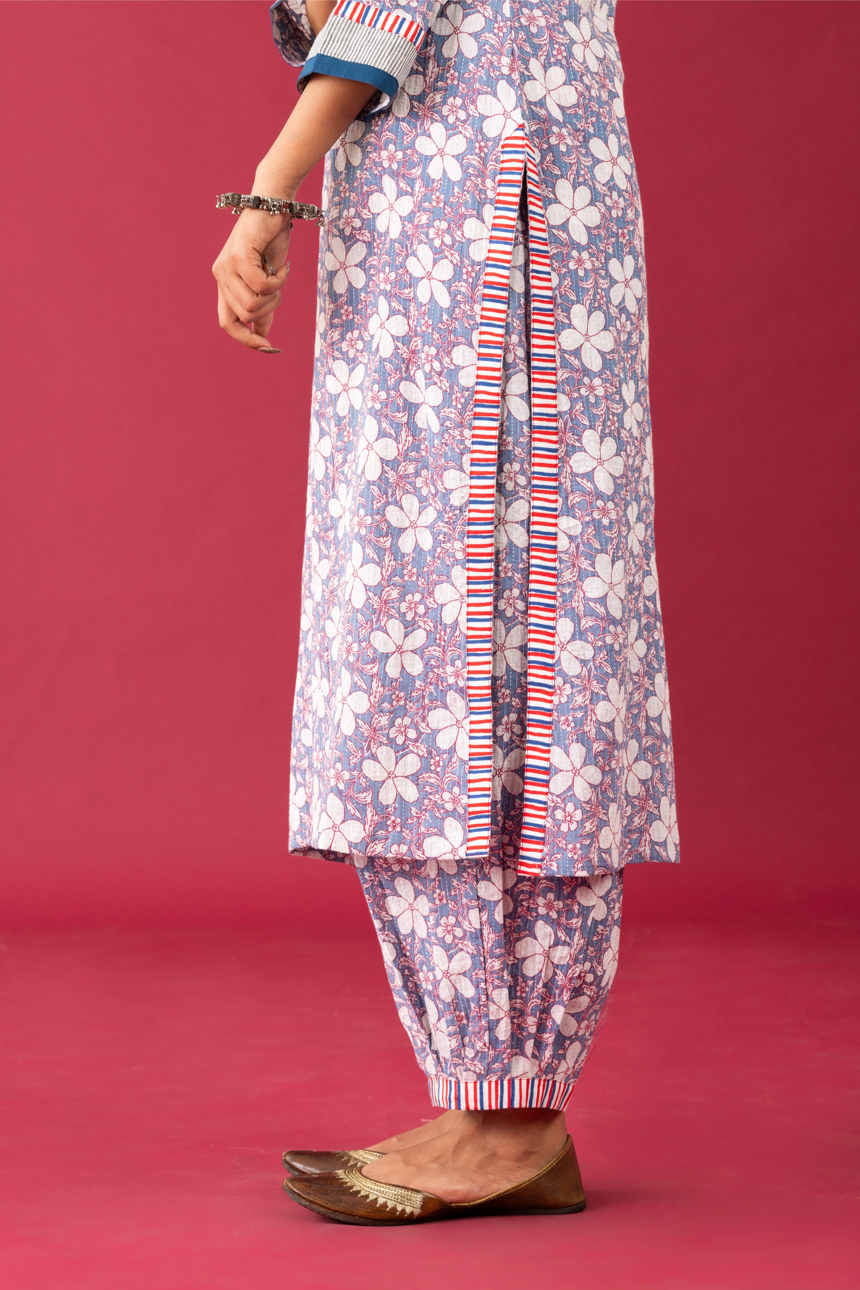 Bahaar Lavender & blue floral kurta set