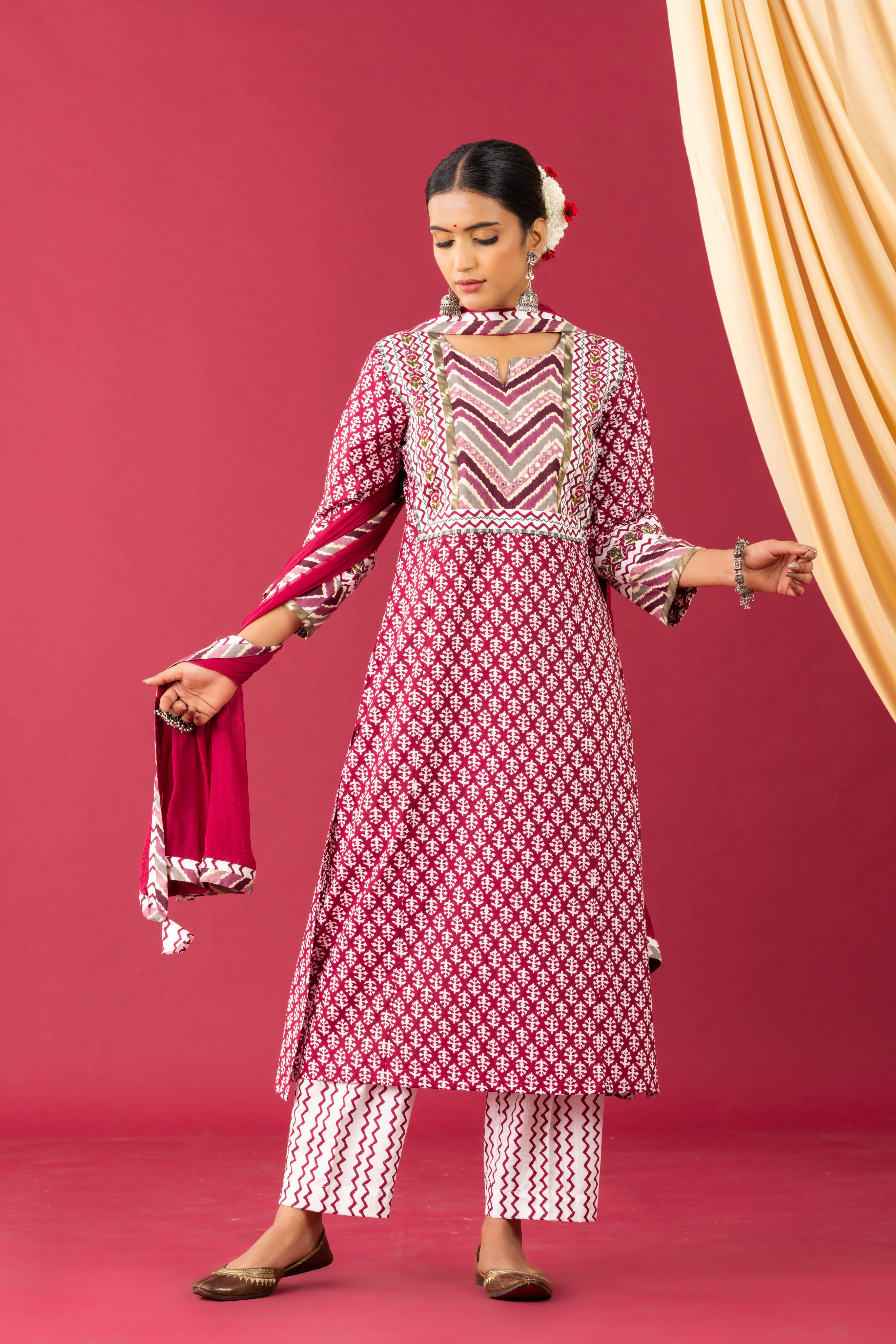 Bahaar Wine booti cotton kurta set